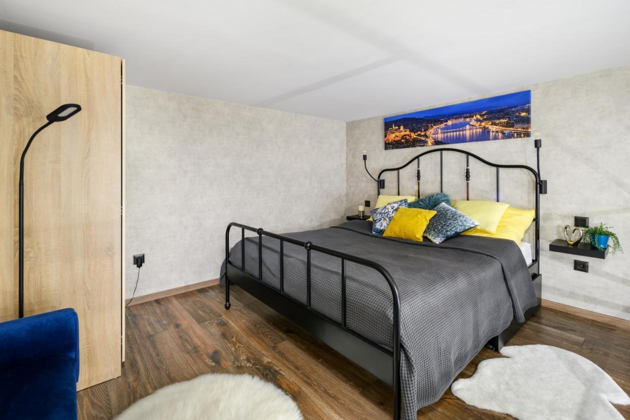 Luxury Apartment In The City Center With Parking ブダペスト エクステリア 写真