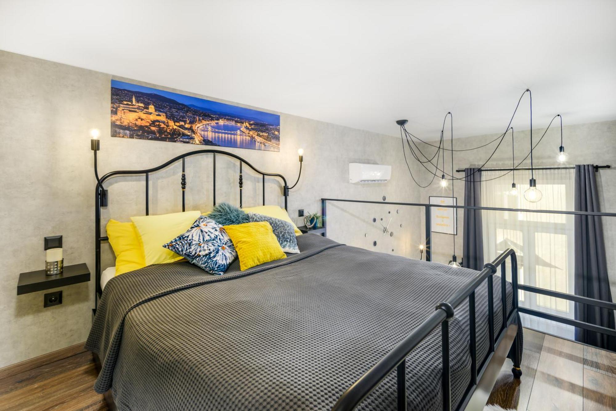 Luxury Apartment In The City Center With Parking ブダペスト エクステリア 写真